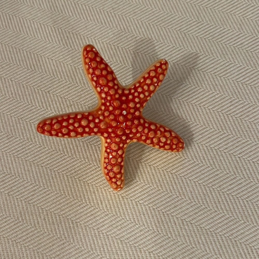 Nora Fleming, sanddollar attachment